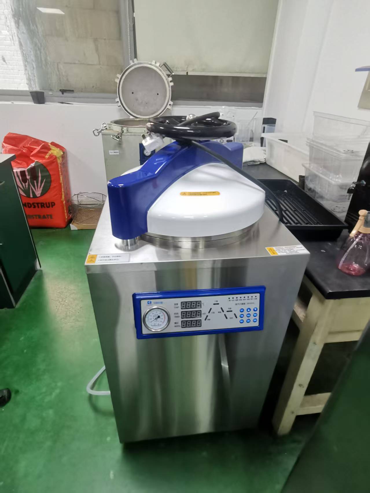伯能儀器BN29S全自動(dòng)高壓蒸汽滅菌器助力高??蒲?圖1) 伯能儀器BN29S全自動(dòng)高壓蒸汽滅菌器助力高??蒲?圖1)